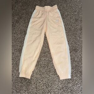 New Balance Women’s Windwall Pants Joggers Size S